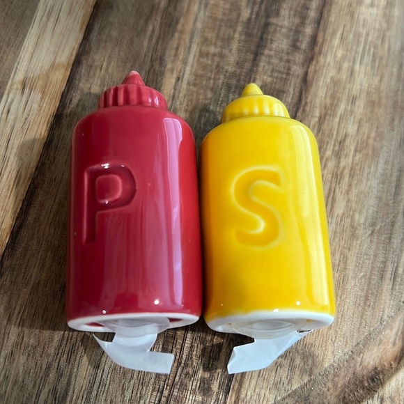 Cute Mini Salt and Pepper Shakers. - Picture 16 of 16